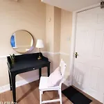 New Spacious & 3bedroom Tv& Wifi Apartament