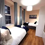 New Spacious & 3bedroom Tv& Wifi Lägenhet Dublin