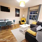 New Spacious & 3bedroom Tv& Wifi Dublin