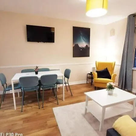 New Spacious & 3bedroom Tv& Wifi * Dublino